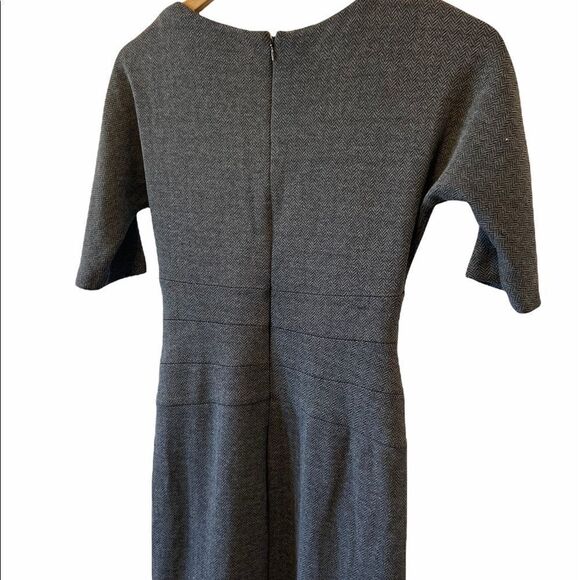 BANANA REPUBLIC Grey Tweed Scoop Neck Shift Dress - Picture 3 of 9